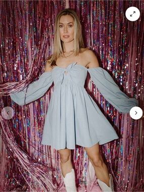 Vestique Powder Blue Off-Shoulder Tie-Front Mini Dress Size Medium